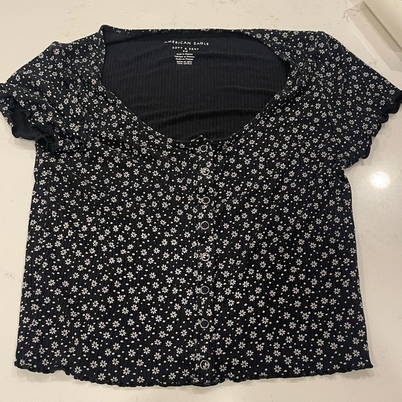 American Eagle Outfitters Tops - American Eagle Super Soft & Sexy Daisy Top